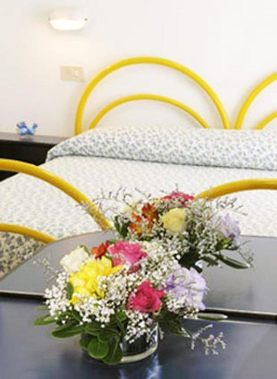 Hotel Elde Riccione Ruang foto