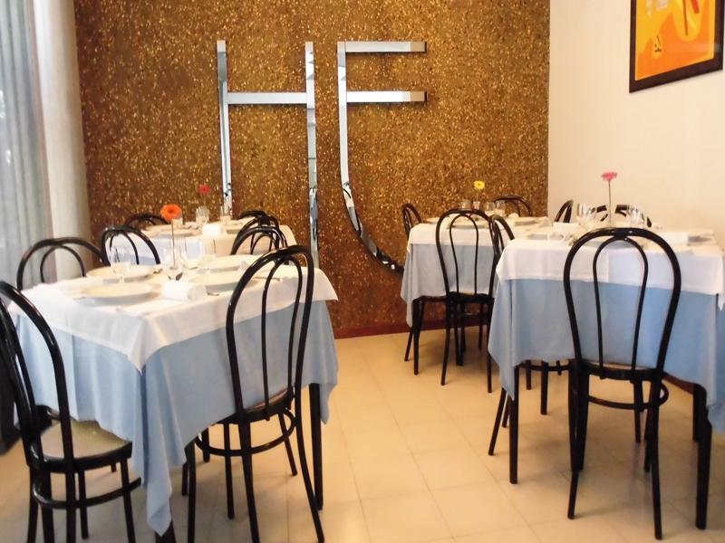 Hotel Elde Riccione Bagian luar foto